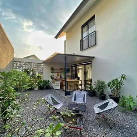 Larisa Homestay Syariah 2 Padalarang Exterior photo